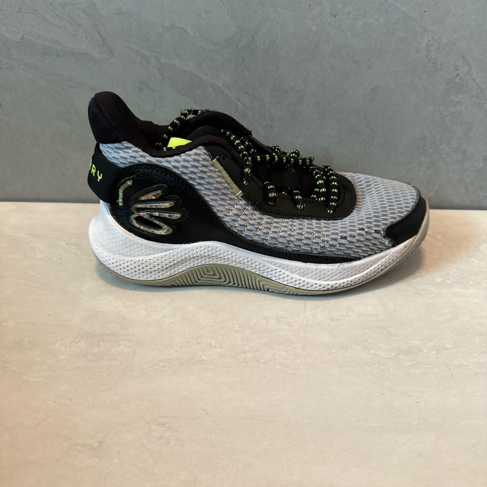 Under Armour GS Curry 3Z7 5.5Yt Black Gray Basketball Shoes Used Needs New Laces